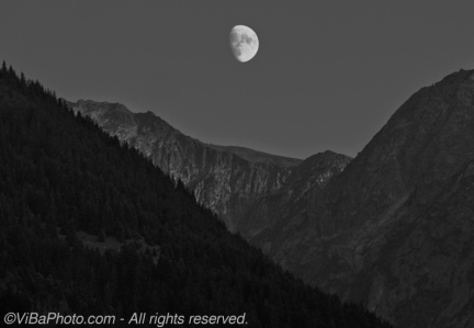 the moon has a date with the Alps
